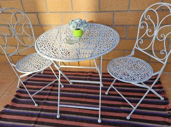 Lovely דירה פונשל